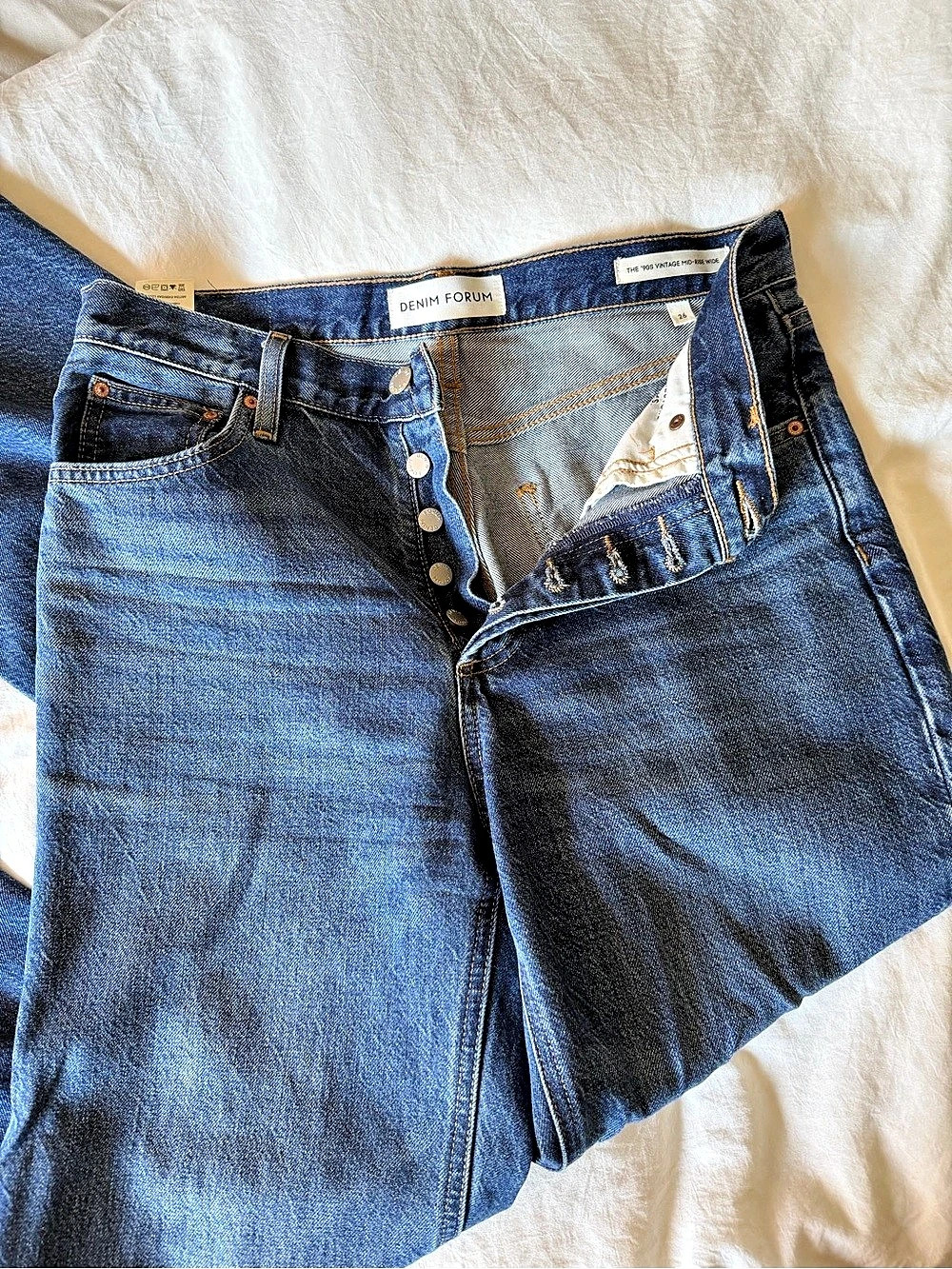 Denim Forum The '90s Vintage Mid-Rise Wide Jean Blue Waist 26